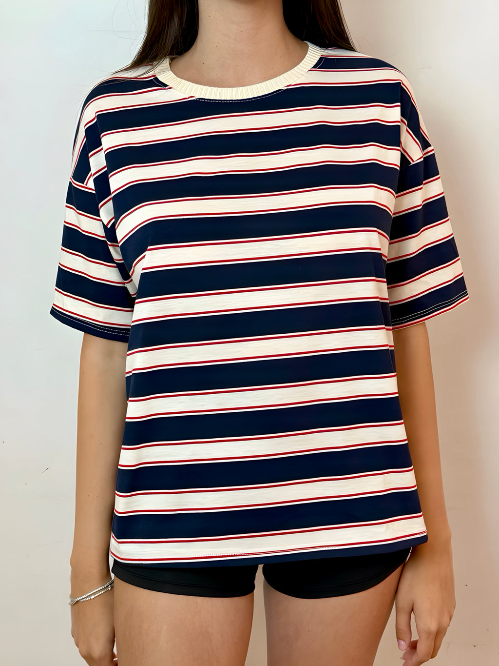 T-SHIRT LINES